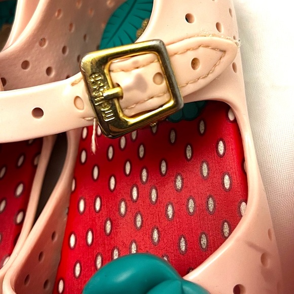 Mini Melissa Strawberry Furadinha Shoes sz 5 - Picture 8 of 9